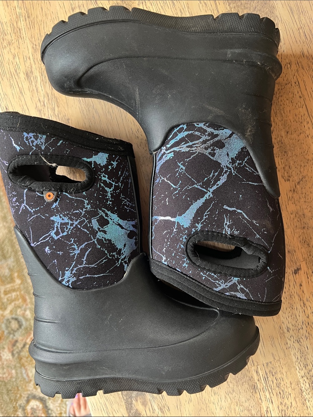 Kids Iridescent Bogs Boots Size 11